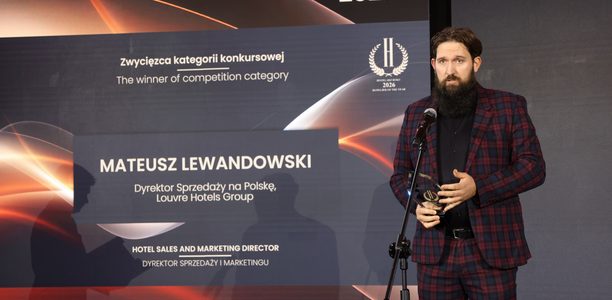 Mateusz Lewandowski „Hotelarzem Roku 2026” w kategorii Dyrektor Sprzedaży i Marketingu