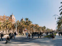 Barcelona zmienia strategię: mniej turystyki masowej, więcej konferencji i kultury