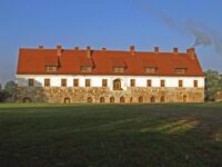 Czterogwiazdkowy Klasztor Cedynia na sprzedaż za 23 mln zł